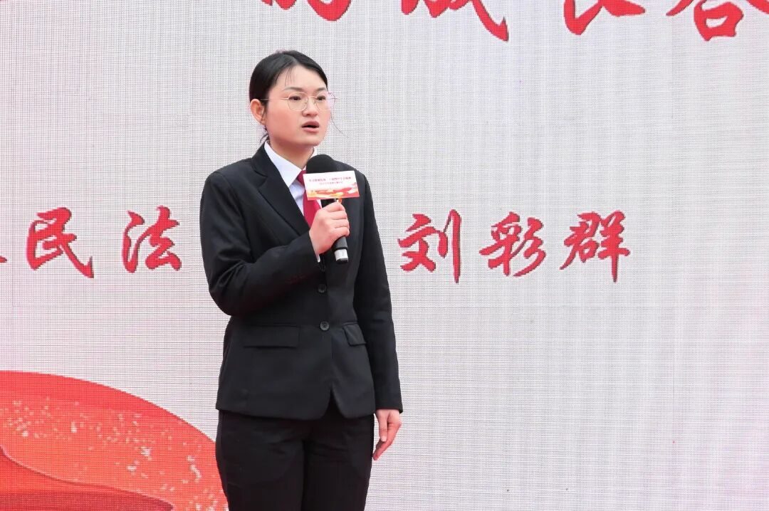 王文婷把13年的未检工作形容为「追光」