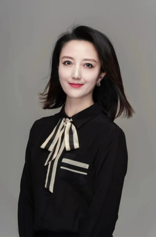 罗亦女