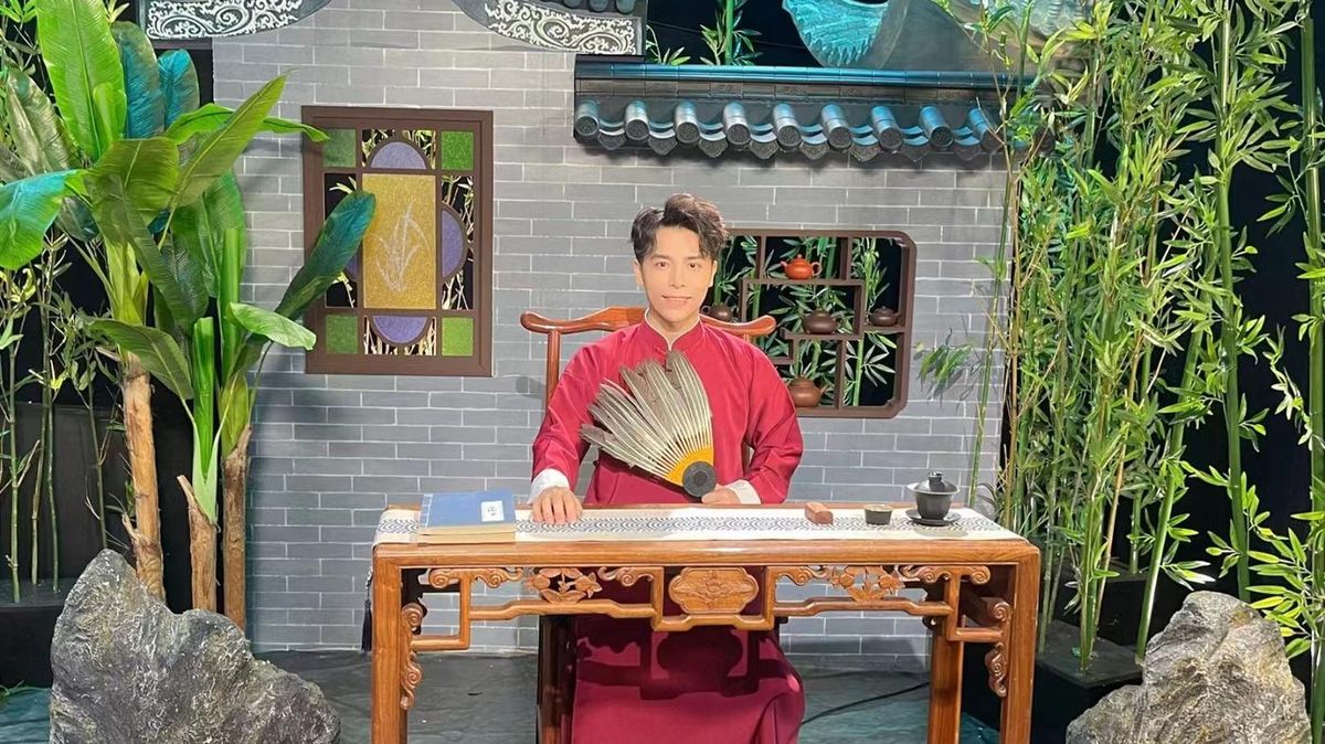广东电视台《粤夜粤娱乐》节目主持 · 综艺节目演播主持造型